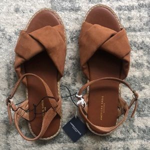 American Eagle size 8 brand new sandals